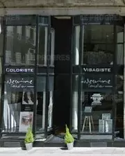 Cette coiffeuse ouvre son salon aux SDF pour qu'ils puissent prendre une douche !