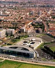 Une lycéenne interdite de cours parce qu'elle perd ses cheveux à Perpignan