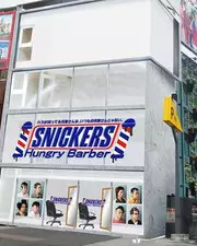 Snickers crée son salon de coiffure éphémère... et ça bad buzz !