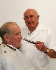 A 69 ans, ce coiffeur risque la prison... Une histoire hallucinante !