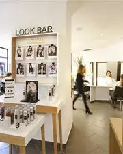 L'Oréal Professionnel vient en aide à 6000 salons de coiffure