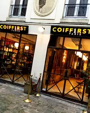 Une coupe de cheveux chez Coiffirst rue de Buci