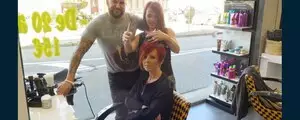 Un coiffeur propose un concept inédit... et risque très très gros !