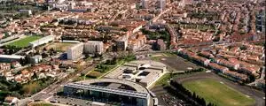 Une lycéenne interdite de cours parce qu'elle perd ses cheveux à Perpignan