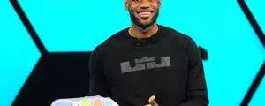 Lebron James a-t-il succombé aux implants ?