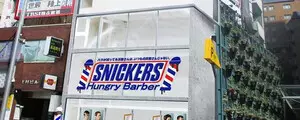 Snickers crée son salon de coiffure éphémère... et ça bad buzz !