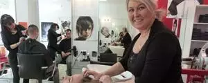 Son salon de coiffure était trop bien pour TF1 !